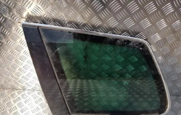 Volkswagen Touareg I Rear side window 7l6845297 as3