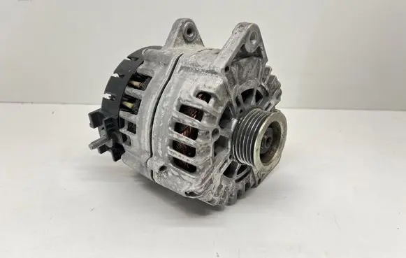 Mercedes-Benz CLA C117 X117 W117 Generator/alternator A0009063003 A00090630