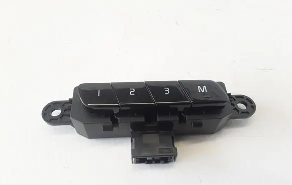 Volvo XC90 Seat control switch 31376461