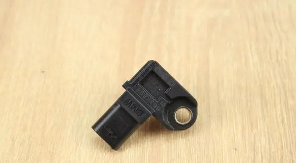 BMW 5 G30 G31 Air pressure sensor 8637896N47