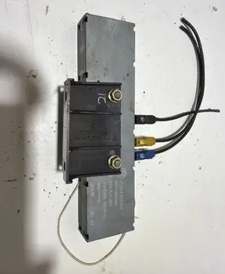 BMW Z4 E85 E86 Aerial antenna amplifier 6912817 023745003 410030560
