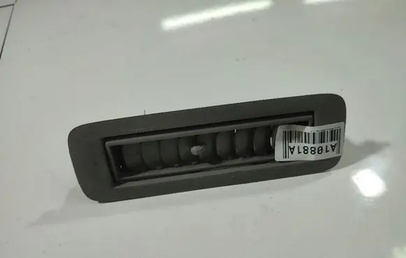 Toyota Avensis Verso Dash center air vent grill