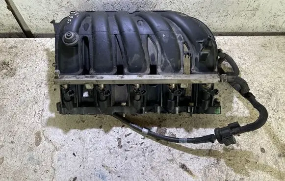 Volkswagen PASSAT B7 Intake manifold 07K133201M 07K13723L