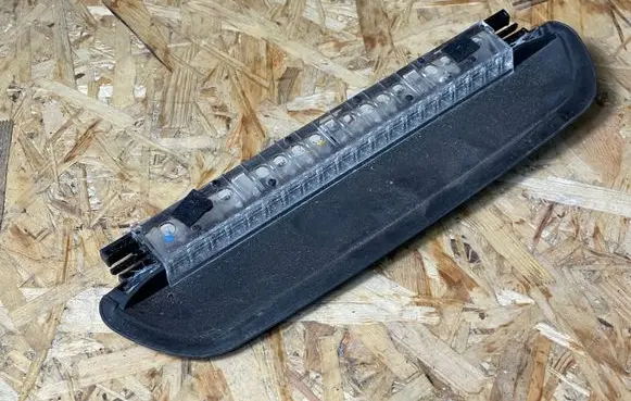 BMW 5 E60 E61 Third/center stoplight 6927017