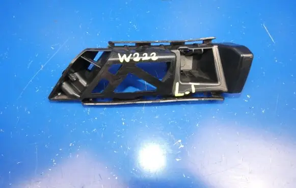 Mercedes-Benz S W222 Front bumper mounting bracket A2228851521