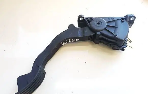 Ford Kuga I Accelerator throttle pedal 3M519F836AH