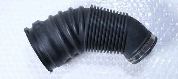 Audi A6 S6 C6 4F Air intake hose/pipe 4F0129615L