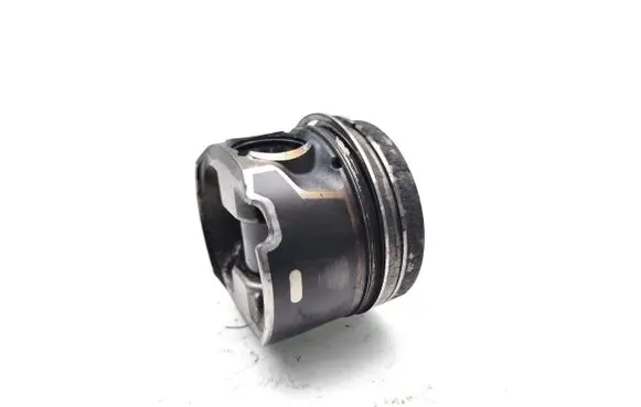 Peugeot 2008 II Piston YHY DV5RD