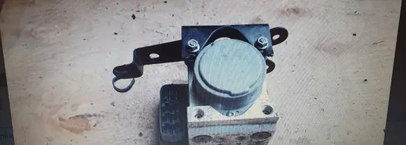 Toyota Hilux (AN10, AN20, AN30) ABS Pump 4451071030 8954171030