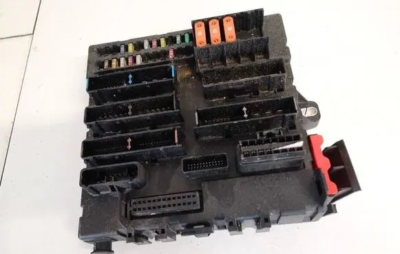 Opel Signum Fuse box set 13112914