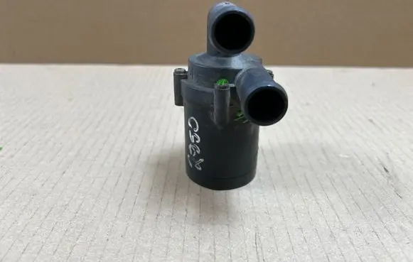 Volkswagen PASSAT B7 Electric auxiliary coolant/water pump 9021575A