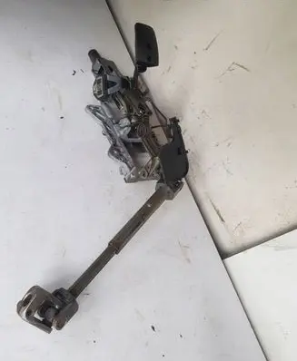 Volkswagen Golf Plus Steering wheel axle set 