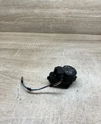 BMW 7 E65 E66 Air flap motor/actuator 6935072 B3236