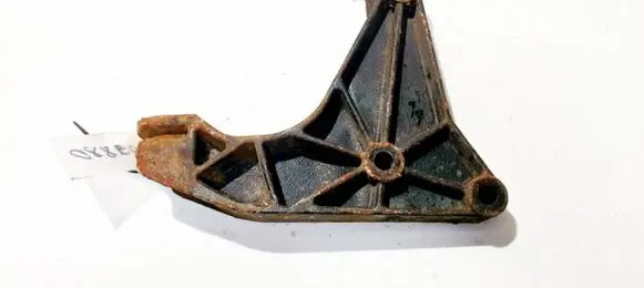 Opel Zafira A Engine mounting bracket 92085614 659765903