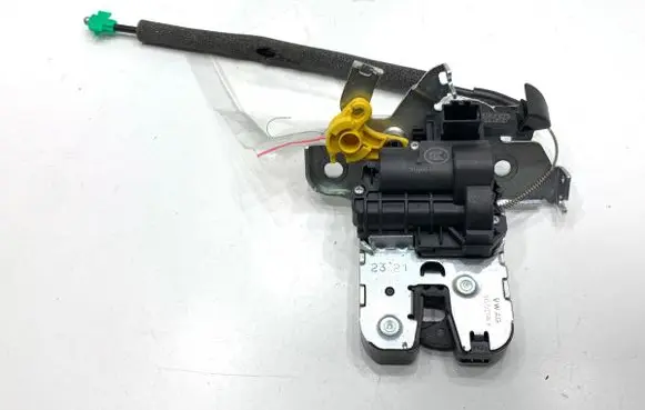 Volkswagen PASSAT B8 Tailgate exterior lock 3G0827506F