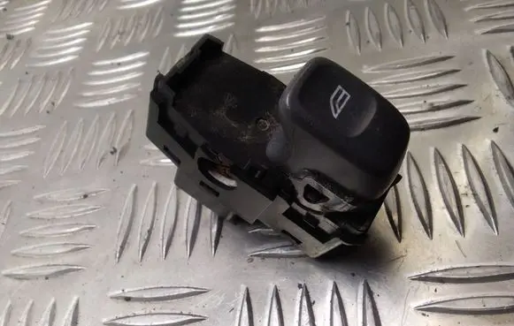 Volvo V70 Electric window control switch 9472275