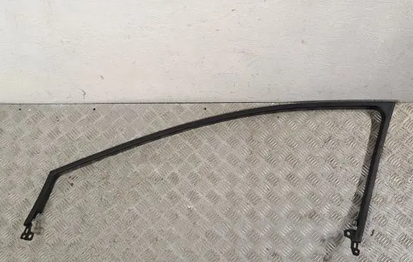 Toyota Avensis T270 Other front door trim element 676A005010