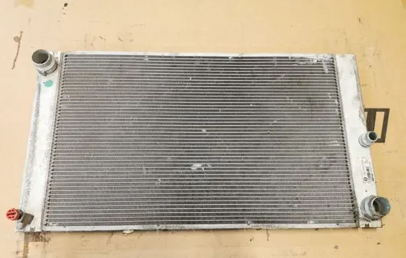 BMW 7 E65 E66 Coolant radiator 7795138