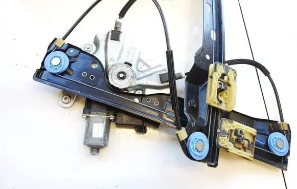 Sliding door window regulator with motor