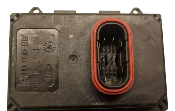 Audi Q3 8U Headlight ballast module Xenon 7PP941329F 5DF01011460AC 5DF010114