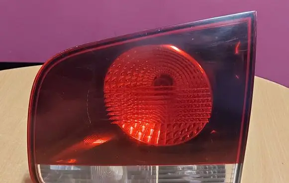 Volkswagen Touareg I Tailgate rear/tail lights