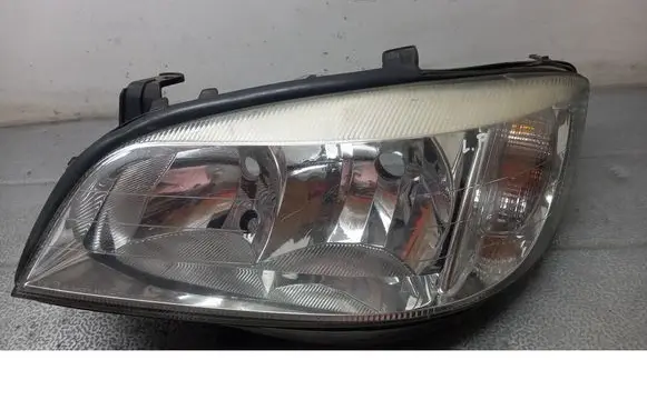 Opel Zafira A Front reflector 
