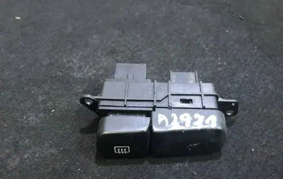 Mitsubishi Carisma Windscreen/window heater switch mr114079