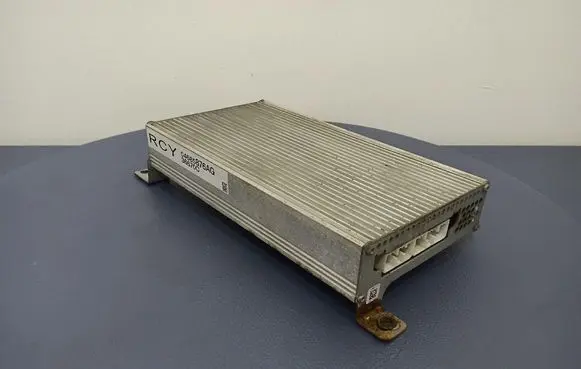 Chrysler Pacifica Sound amplifier 04685876AG