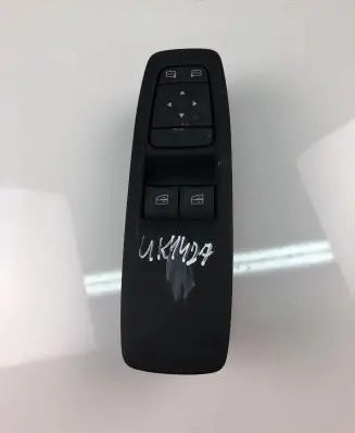 Renault Megane III Electric window control switch E3244705