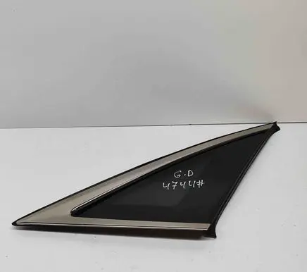 Citroen DS7 Crossback Rear side window 9817030180