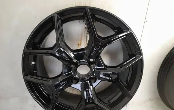 Renault Captur R17 alloy rim PI7070