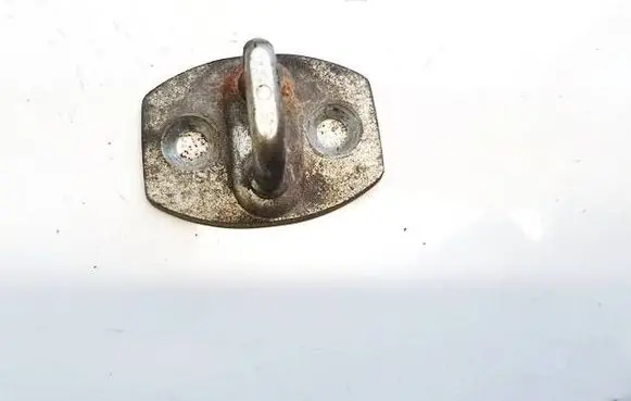 Toyota Aygo AB10 Front door lock loop/hook striker 