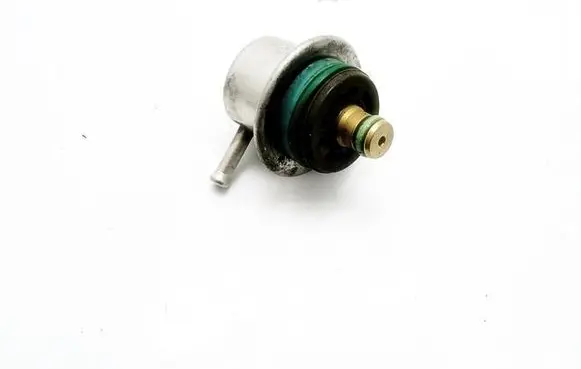 Renault Laguna I Fuel pressure regulator 7558252374