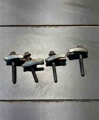Dacia Logan II Fuel Injector clamp holder 