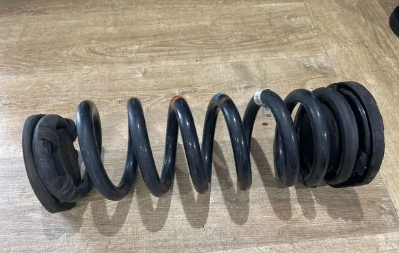 Jaguar F-Pace Rear coil spring HK835534BC