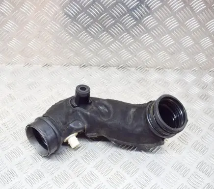 Maserati Levante Air intake duct part 670030057