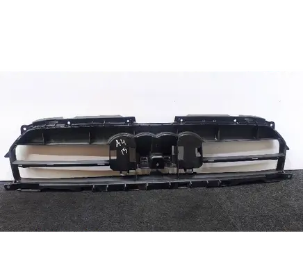 Audi A4 S4 B8 8K Front bumper upper radiator grill 8K0807233G