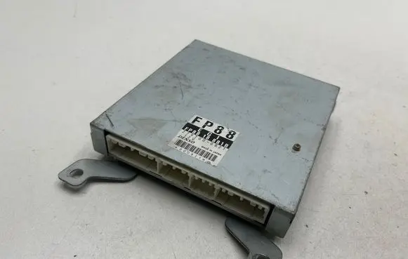 Mazda Premacy Engine control unit/module FP8818881B 000821B