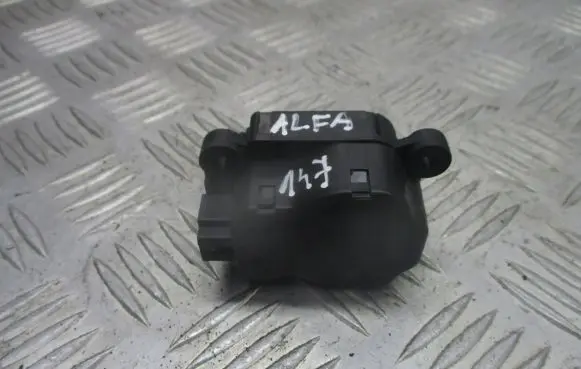 Alfa Romeo 147 Central body control module 52495066