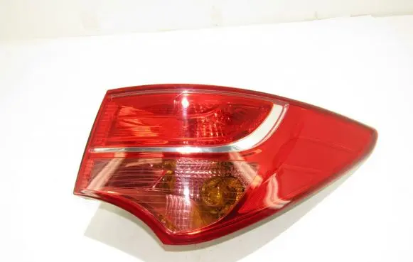 Hyundai Santa Fe Rear/tail lights 924022W0