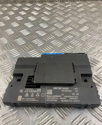 Audi Q7 4M Gateway control module 8W7907468C