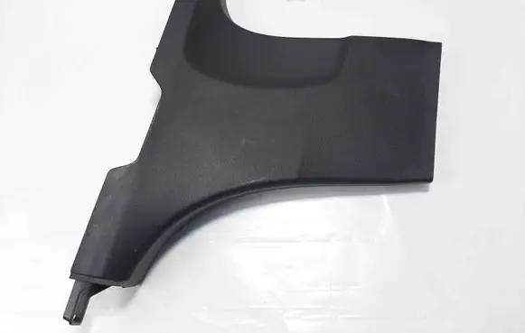 Volvo XC40 (B) pillar trim (top) 31457495
