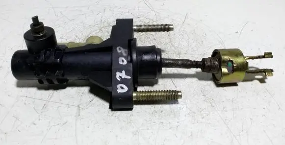 Toyota Yaris Clutch master cylinder