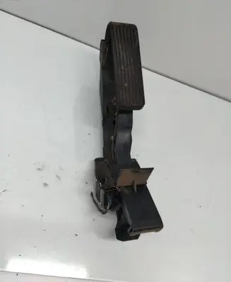 Mercedes-Benz E W211 Accelerator throttle pedal A2113000604