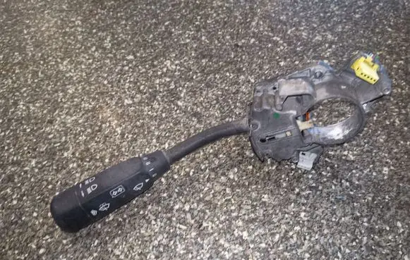 Mercedes-Benz CLK A208 C208 Indicator stalk A2105450110