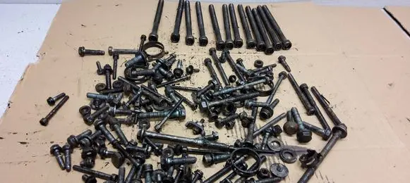 Volkswagen Transporter - Caravelle T5 Cylinder head bolts 