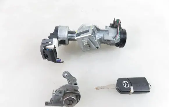 Mazda 5 Ignition lock C23666938B 3M513F880AC X1T26471A