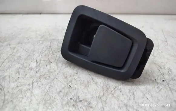 Volvo S90, V90 Engine bonnet (hood) release handle 31651260