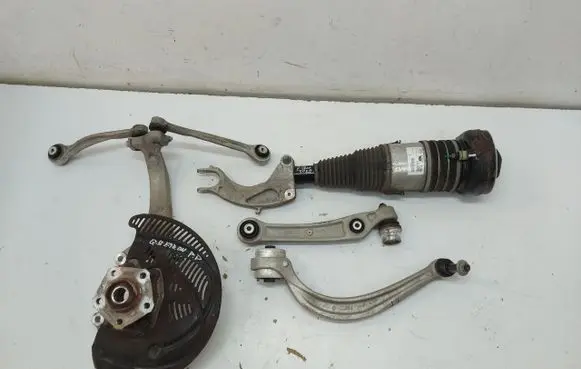 Front wheel hub spindle knuckle