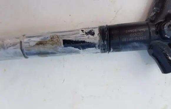 Toyota Auris 150 Fuel injector 236700R180